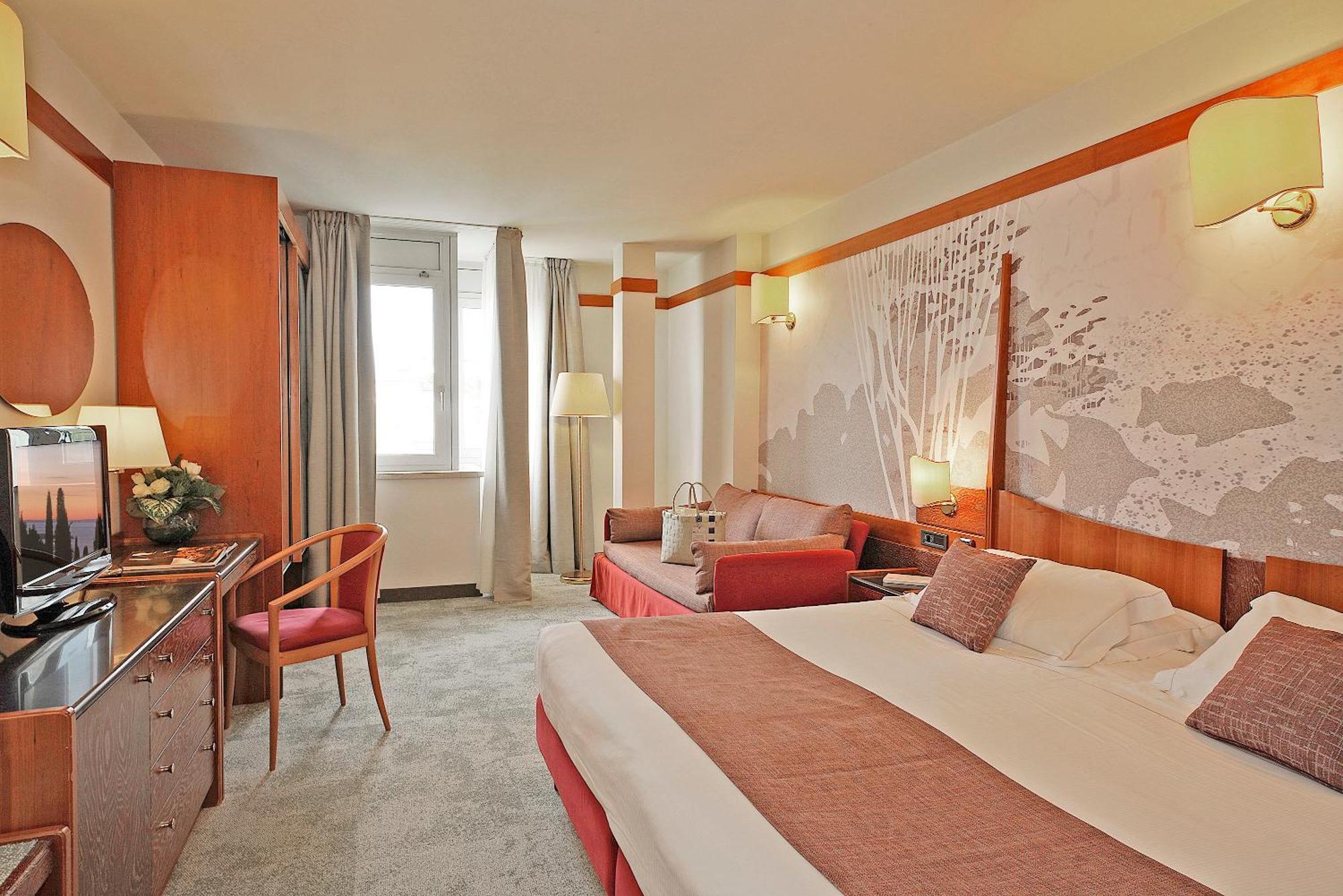 Du Et Bellevue 4*