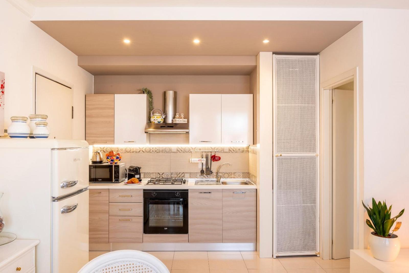 Elena - Free Secure Parking - Center - Pool - View Apartment