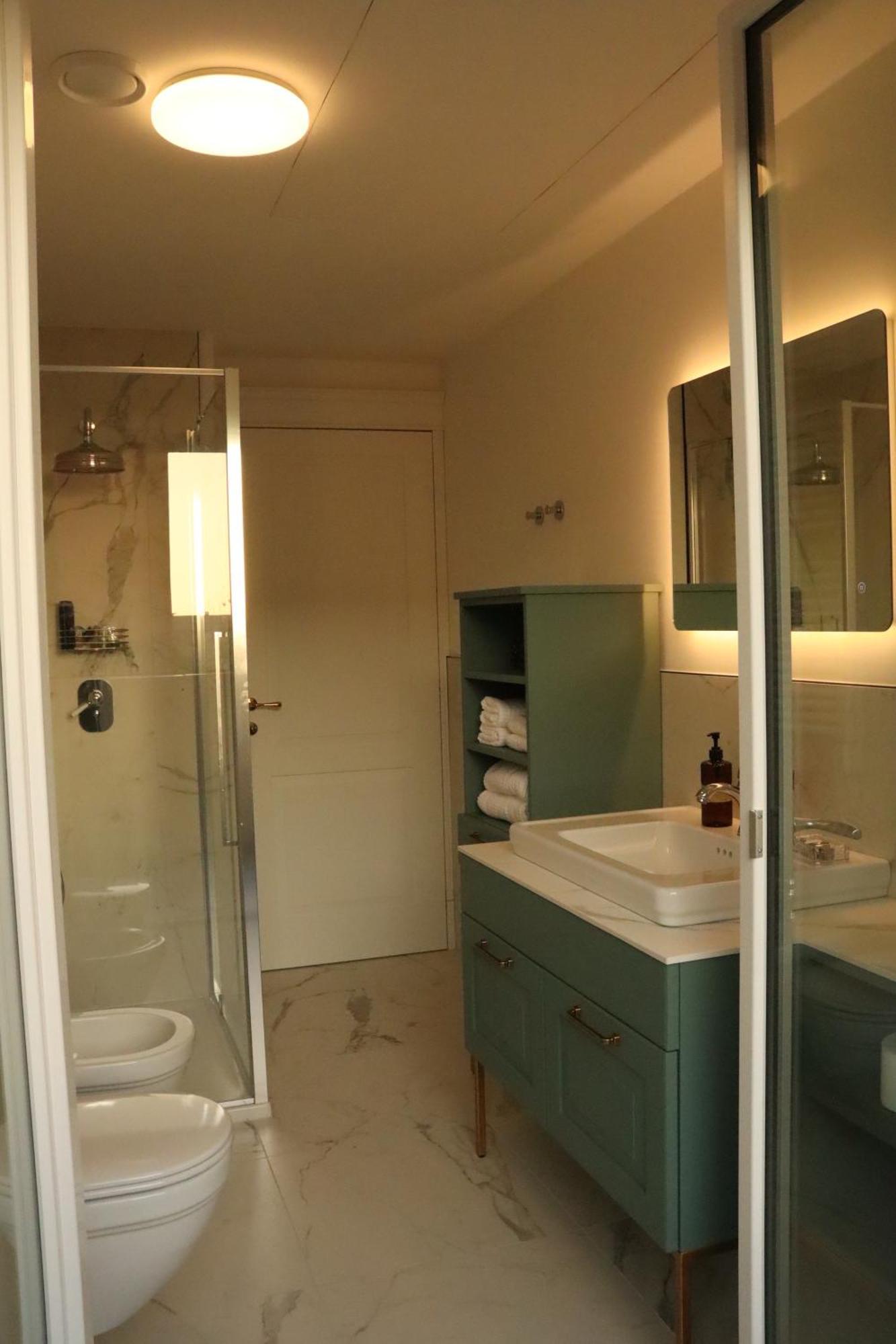 Domus Aurus Luxury