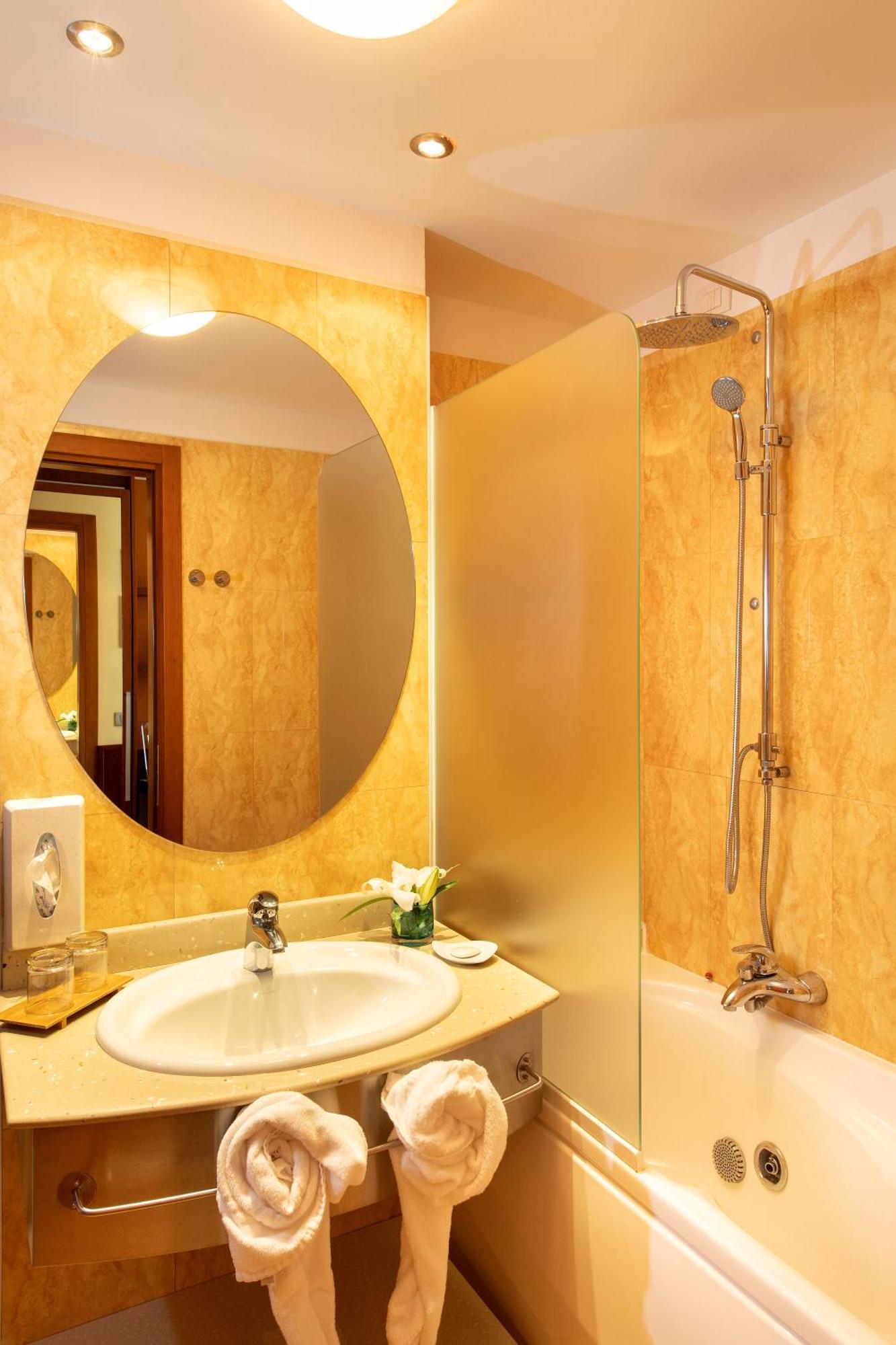 Color Style, Design & Gourmet