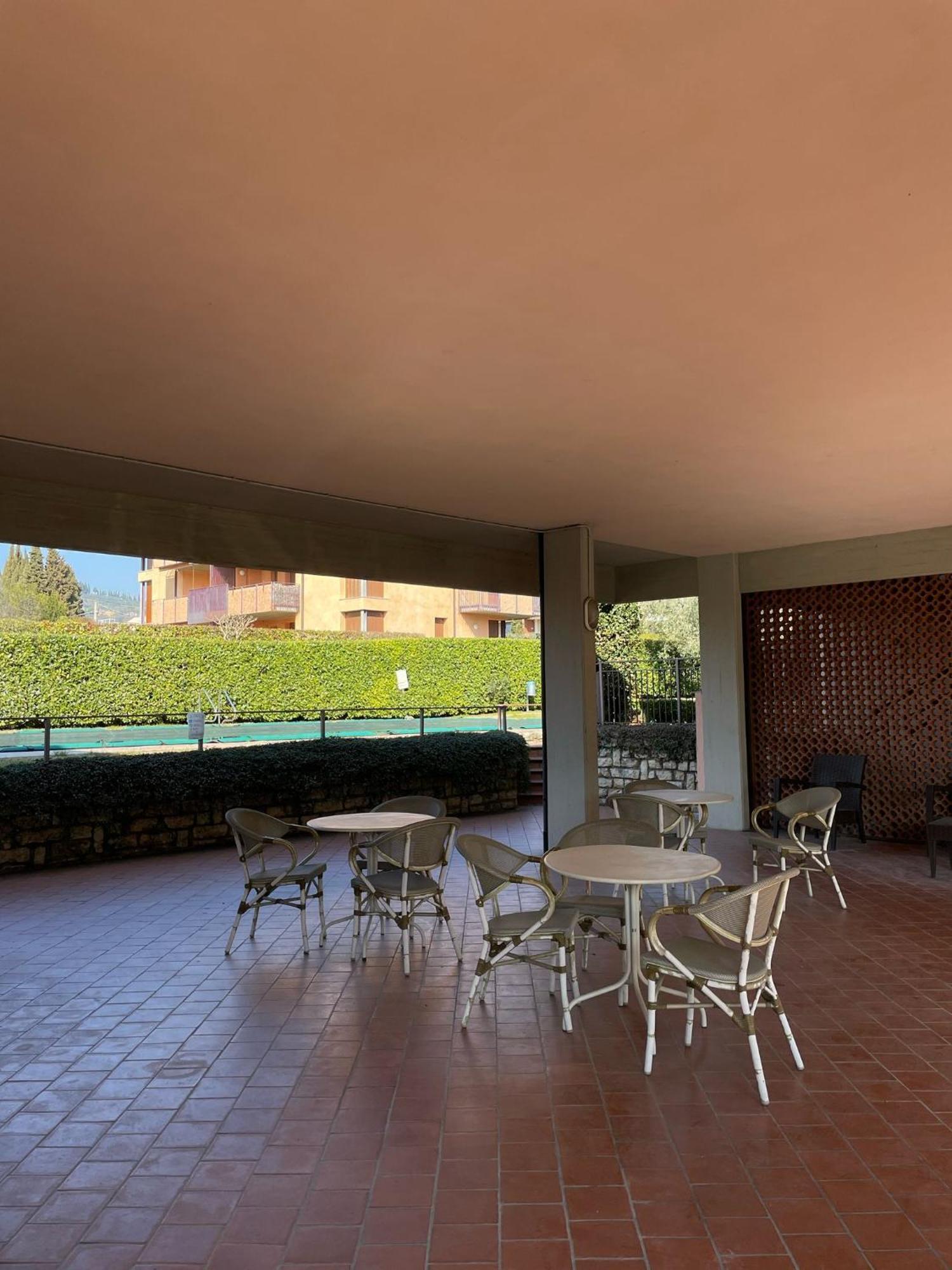 3v Ugo Whit Pool Bardolino