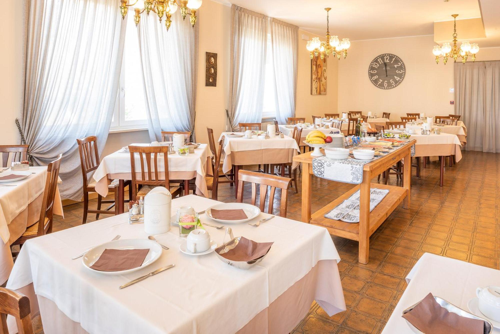 Hotel Taormina 2*