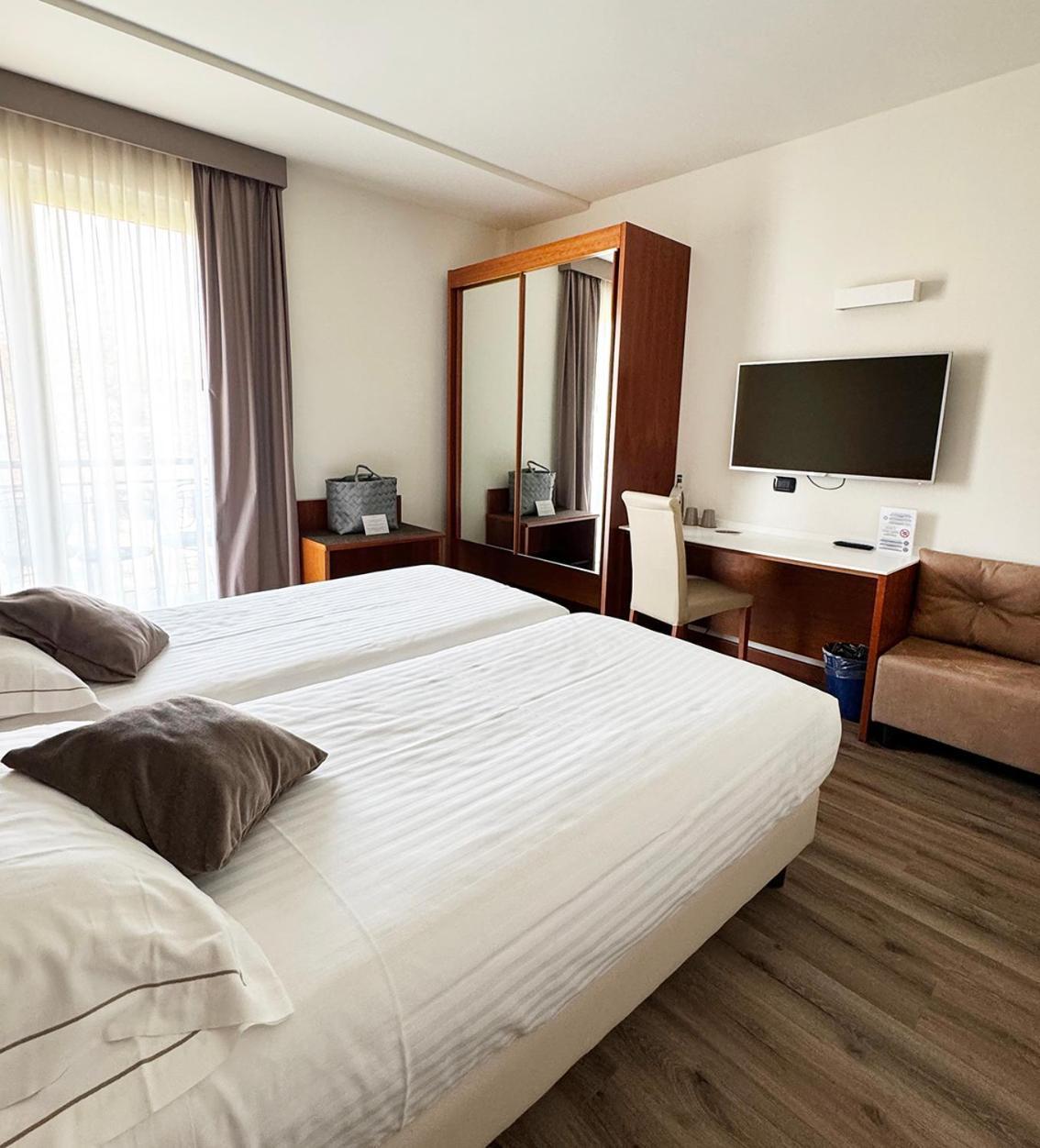 Letizia Hotel 3*
