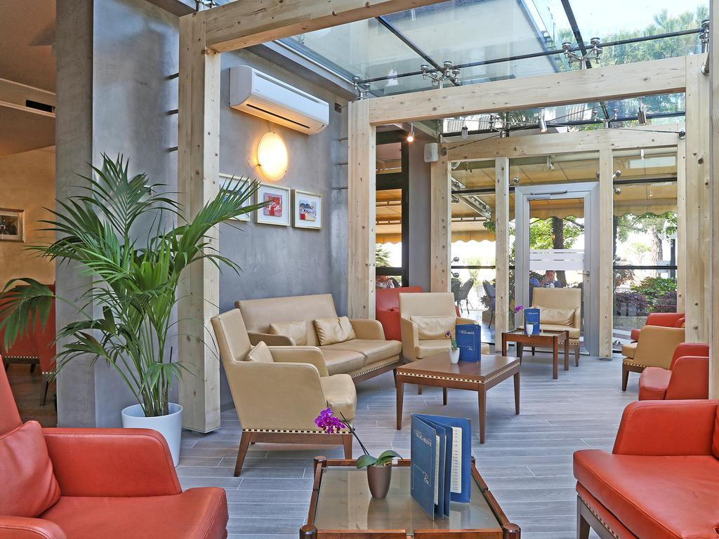 Du Et Bellevue 4*