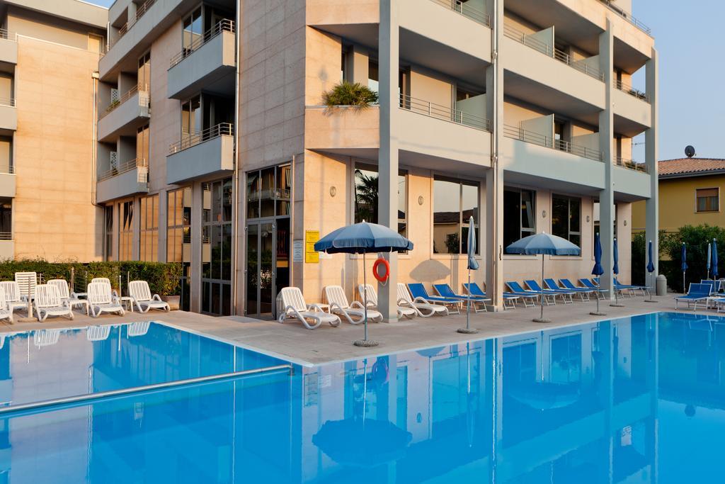 Hotel Idania 3*