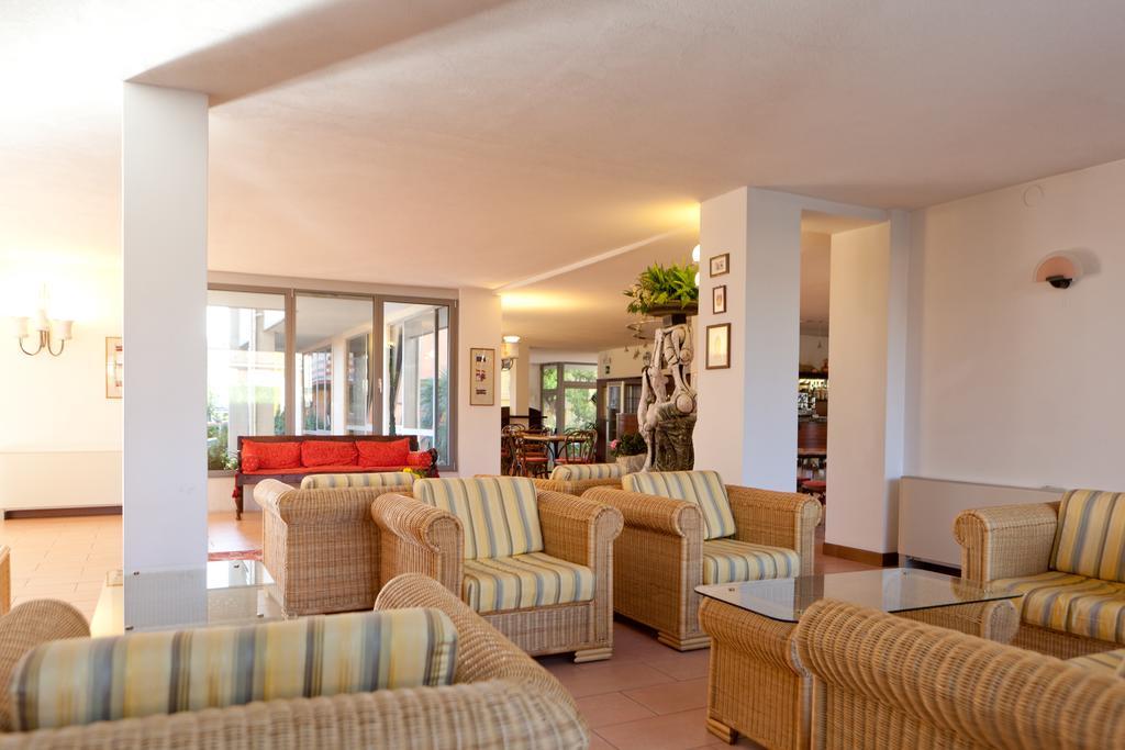 Idania Hotel 3*