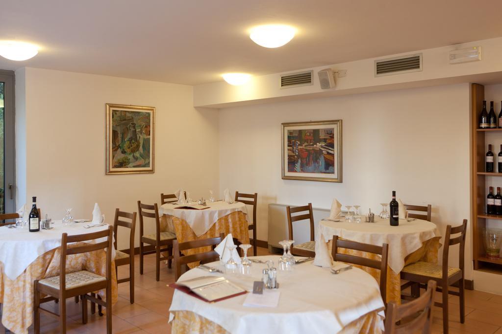 Idania Hotel