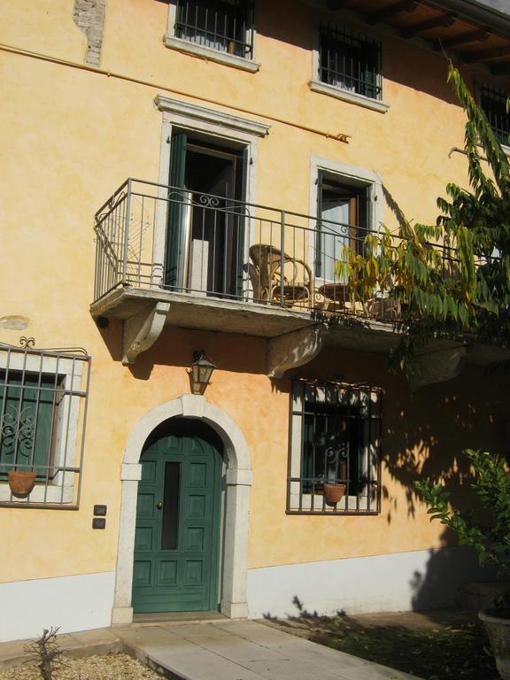 Farm stay Borgo Di Calmasino Bardolino