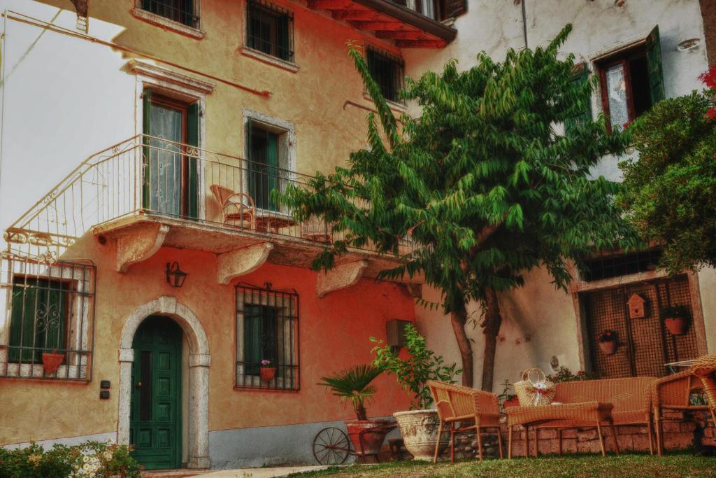 Borgo Di Calmasino Farm stay Bardolino