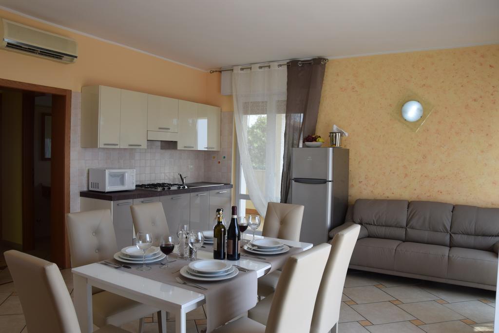 Mimosa Apartment *