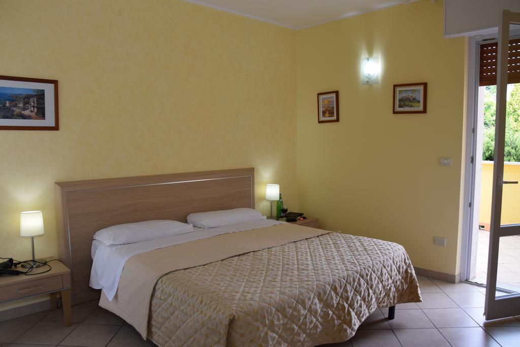 Mimosa Apartment