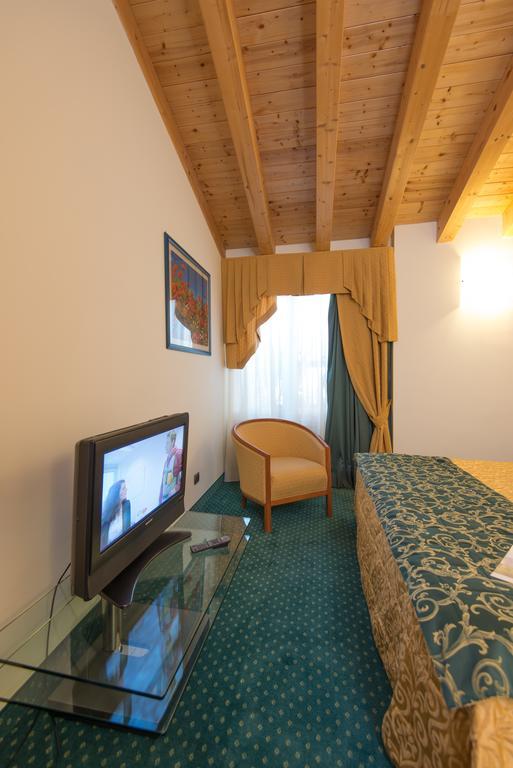 Capri Hotel