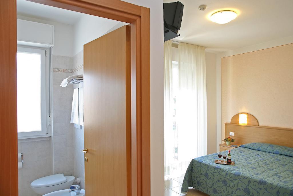Hotel Marina 2*