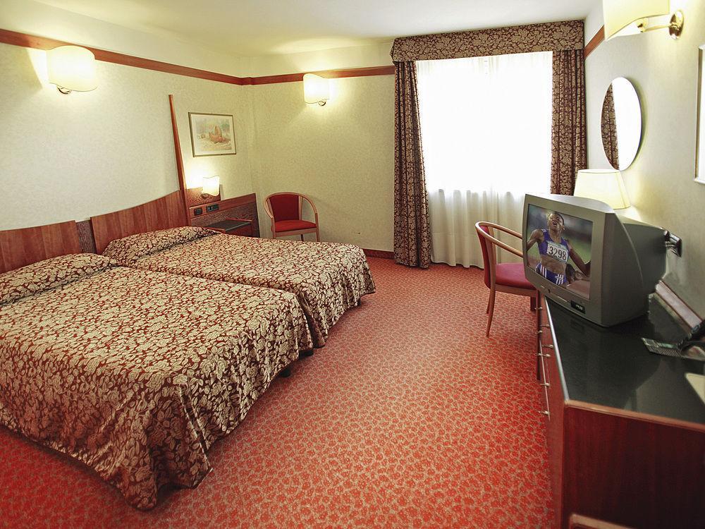 Du Et Bellevue 4*