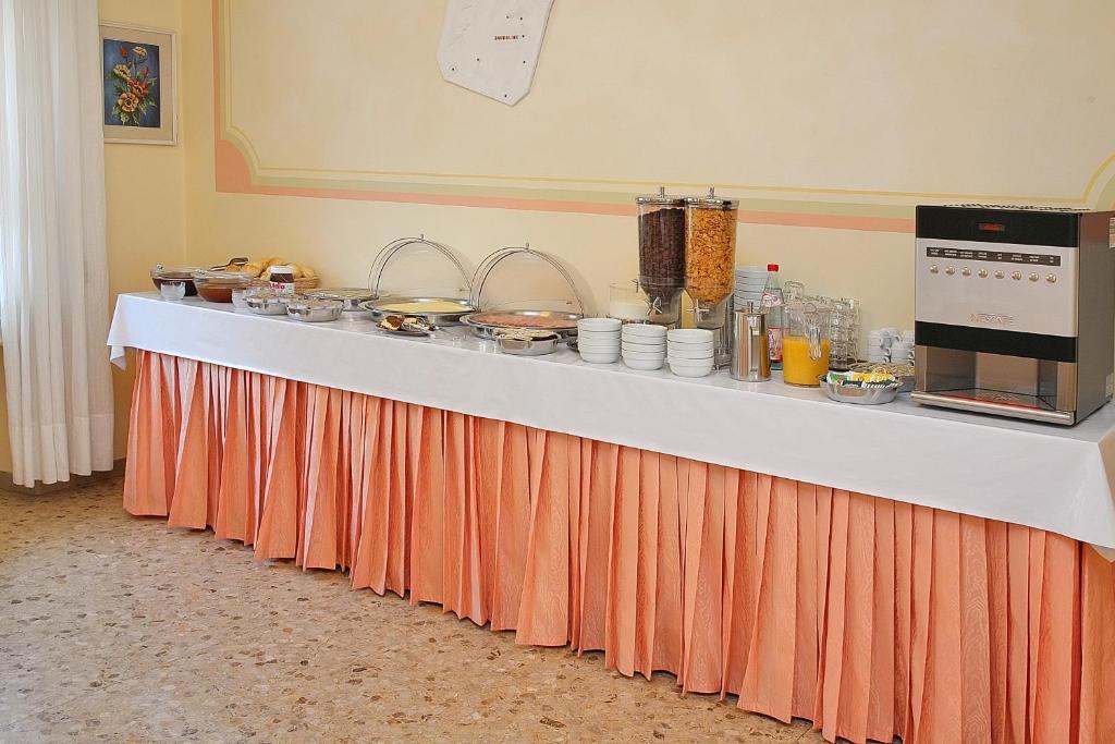 Hotel Marina 2*