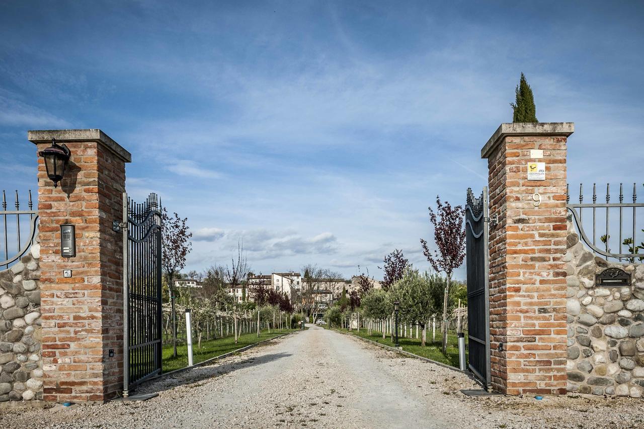 Borgo Di Calmasino Farm stay *