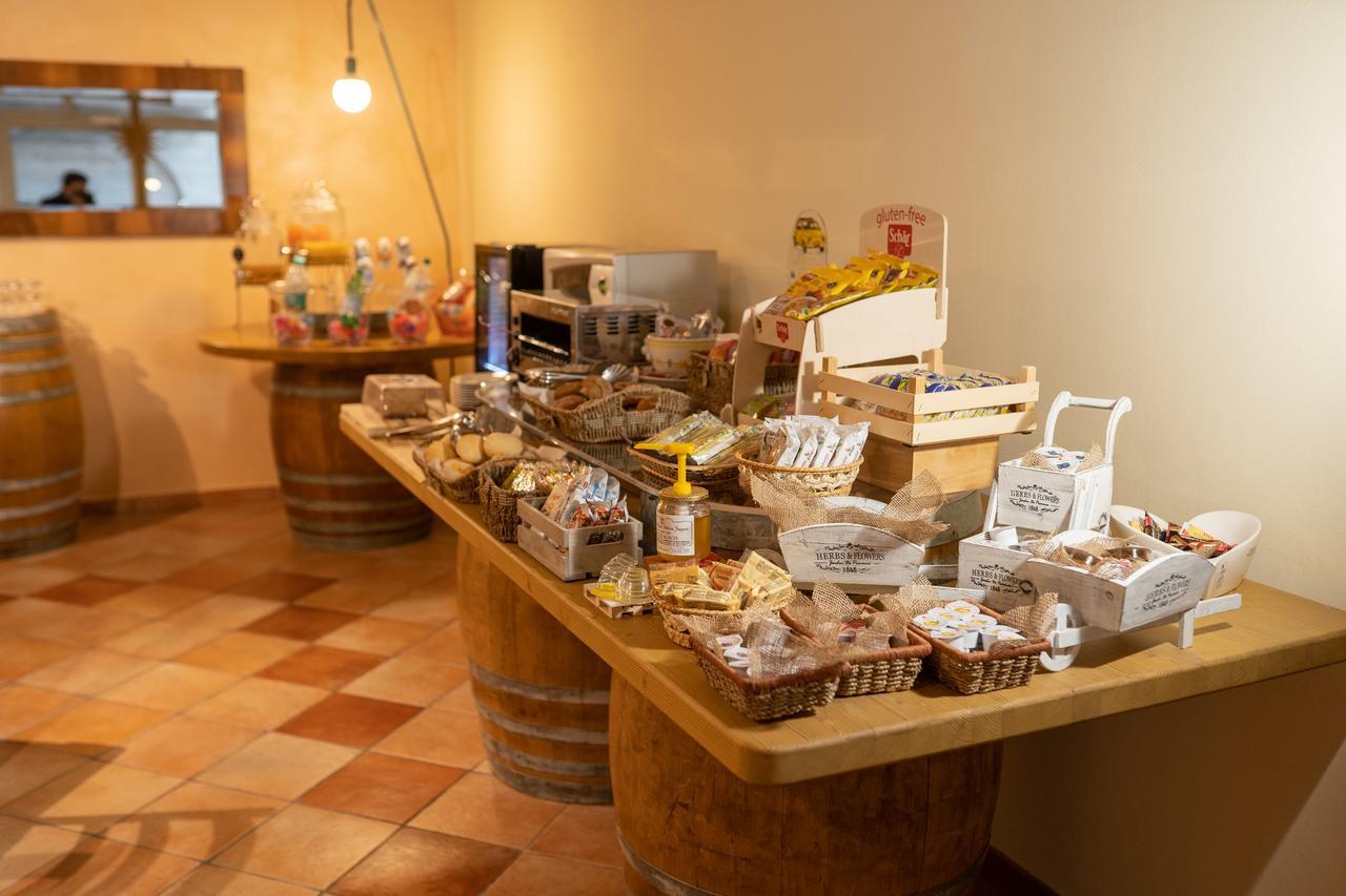 Costadoro Farm stay