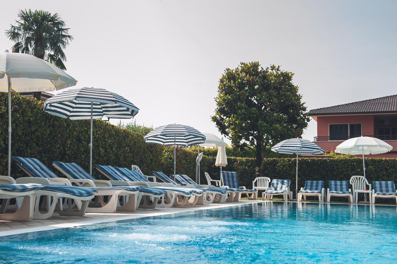 Paradiso Hotel 3*