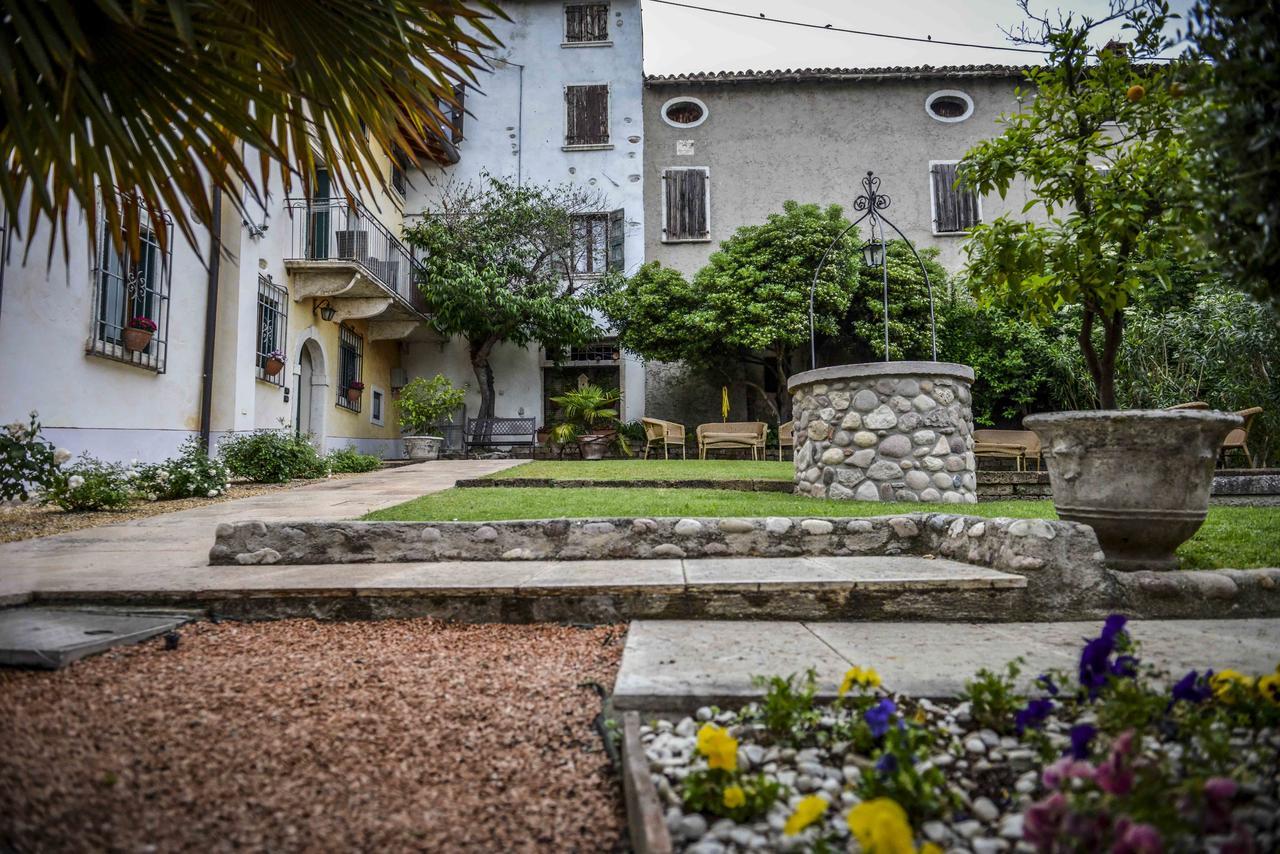 Farm stay Borgo Di Calmasino Bardolino