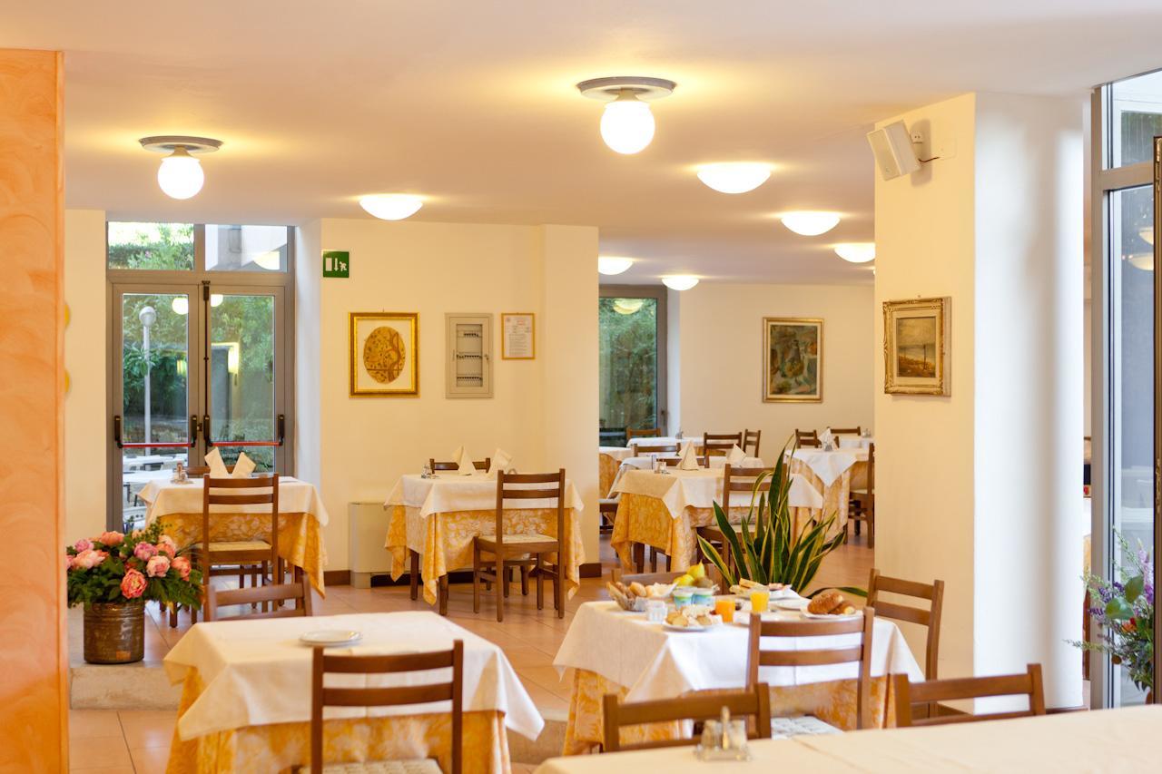 Hotel Idania 3*