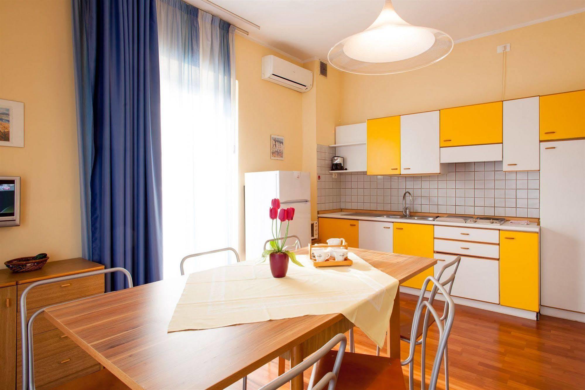Beatrix Aparthotel