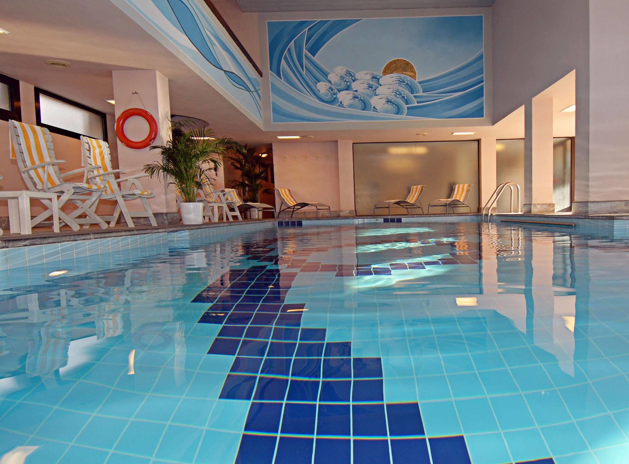 Du Et Bellevue 4*