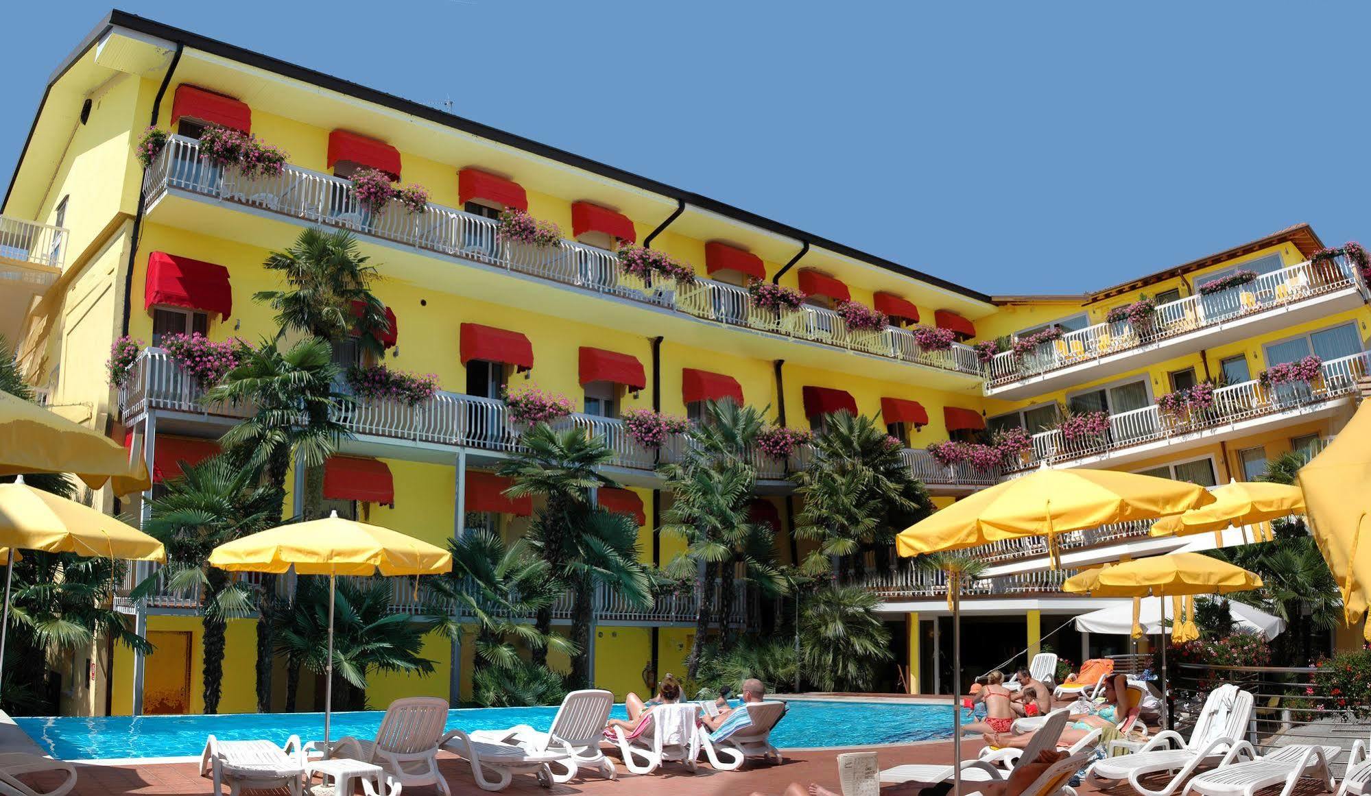 Hotel Capri 3*