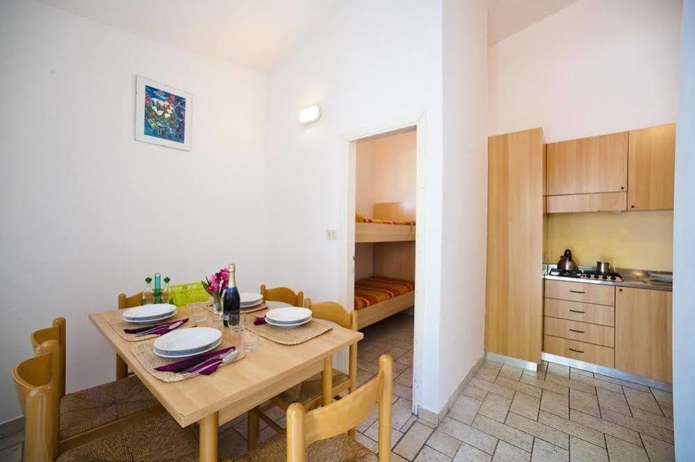 Campeggio Happy Camp Mobile Homes In Cisano San Vito