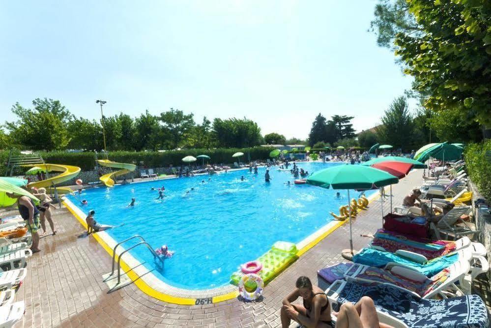 Campeggio Happy Camp Mobile Homes In Cisano San Vito Bardolino