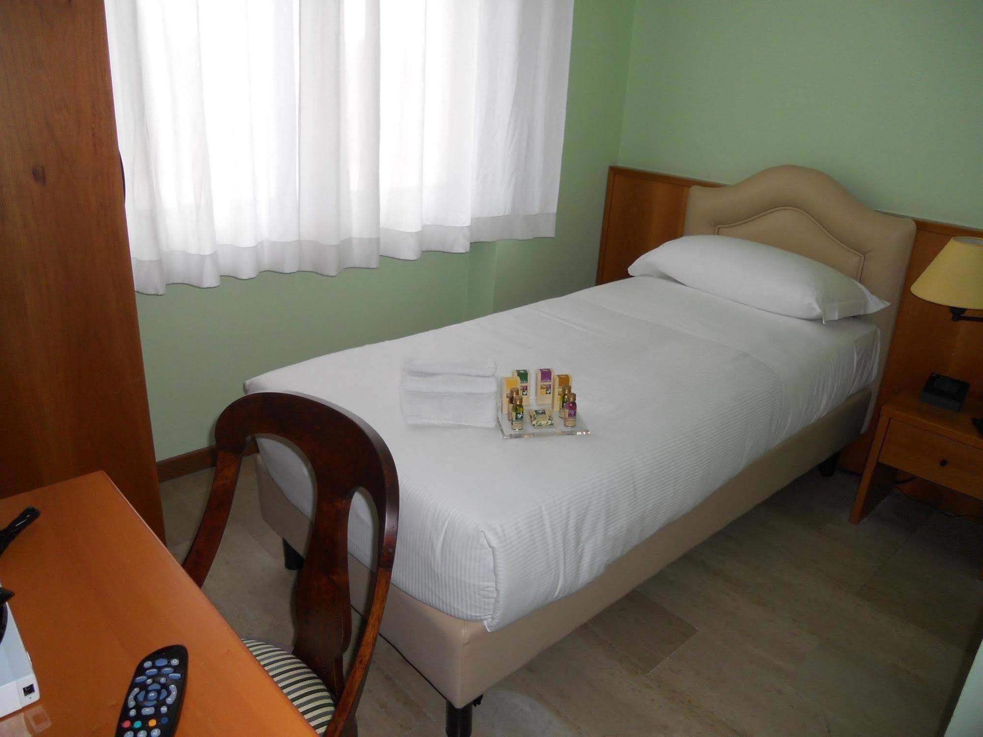 Veronello Hotel 3*