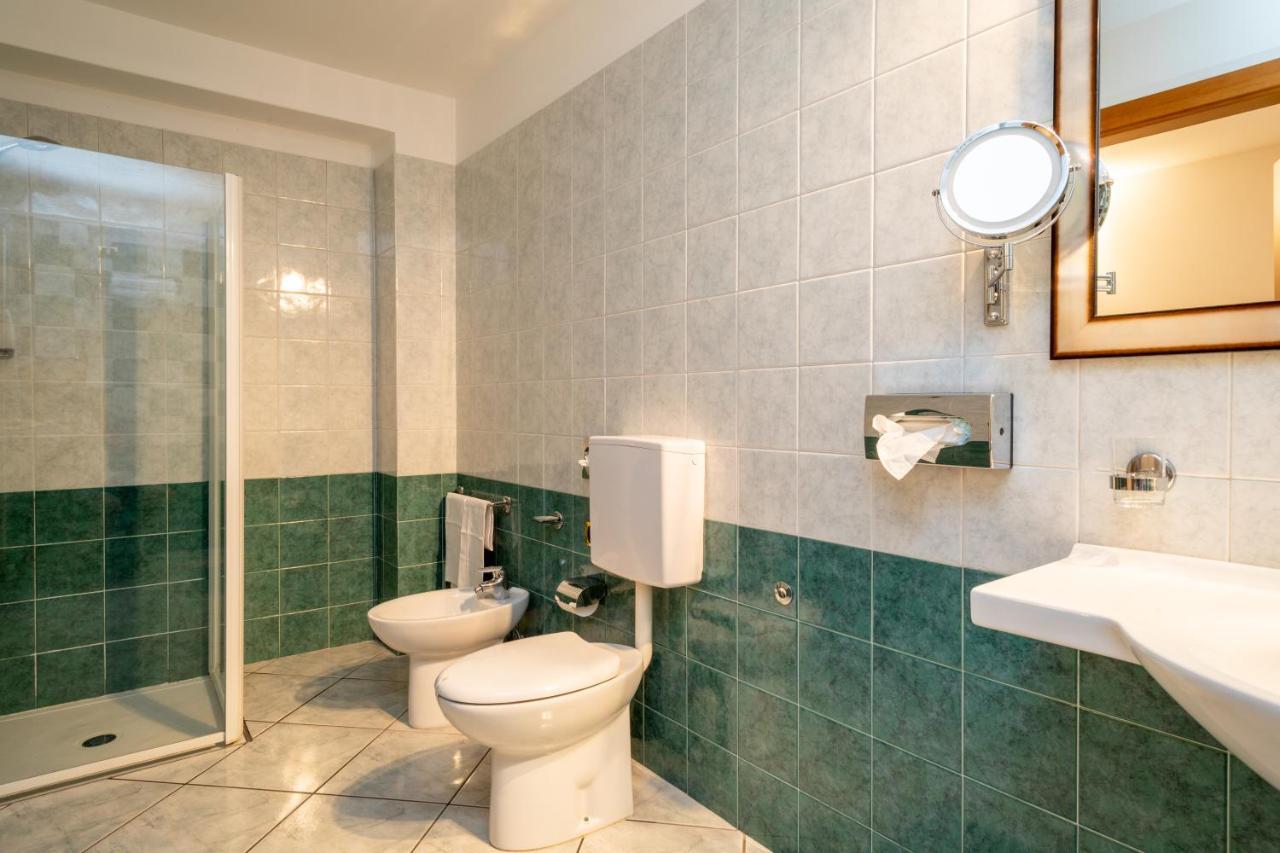 Capri Hotel 3*