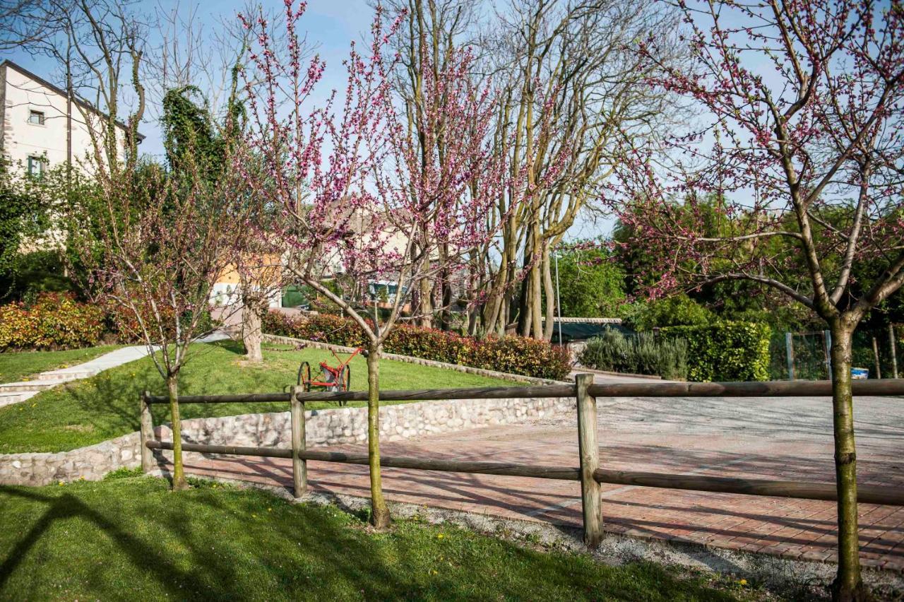 Casa Borgo Di Calmasino Apartment