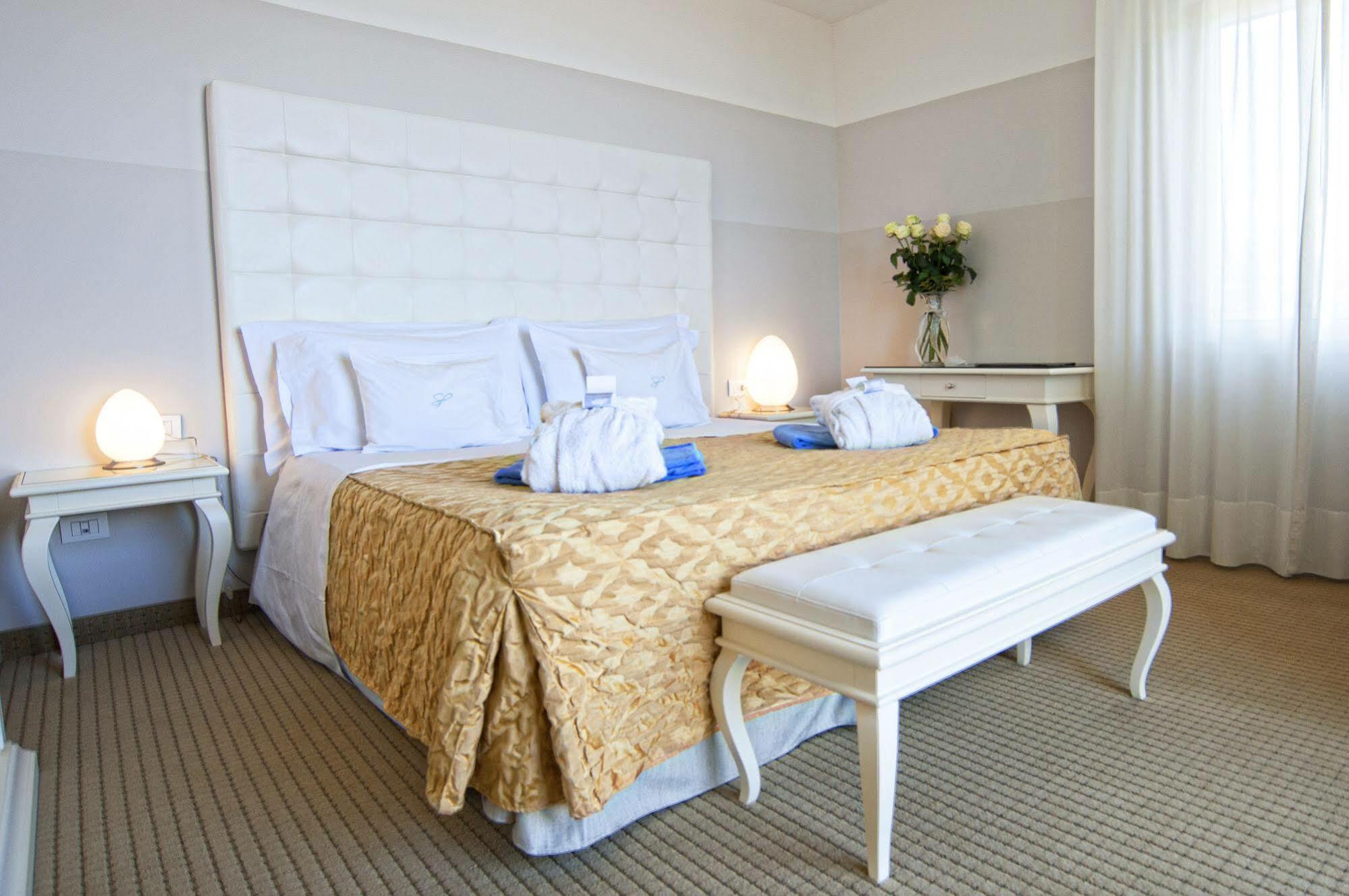 Hotel Palace San Pietro 4*