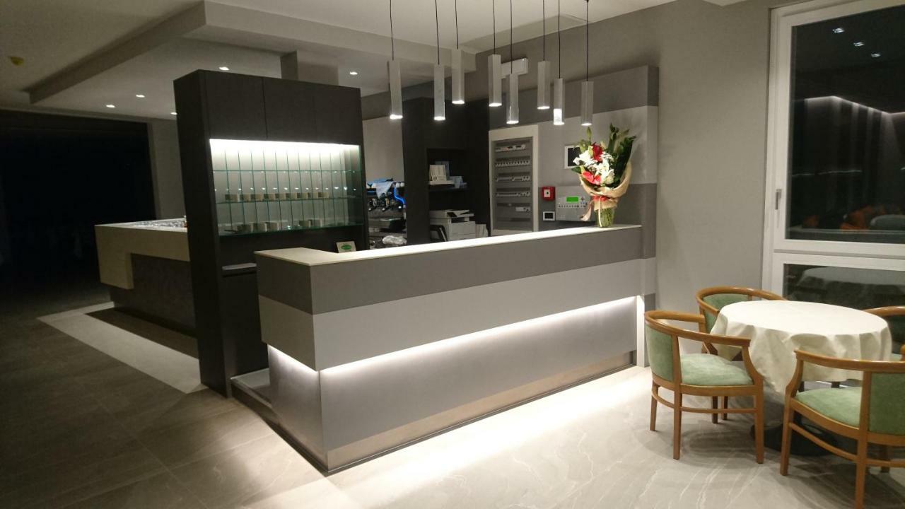 Paradiso Hotel 3*