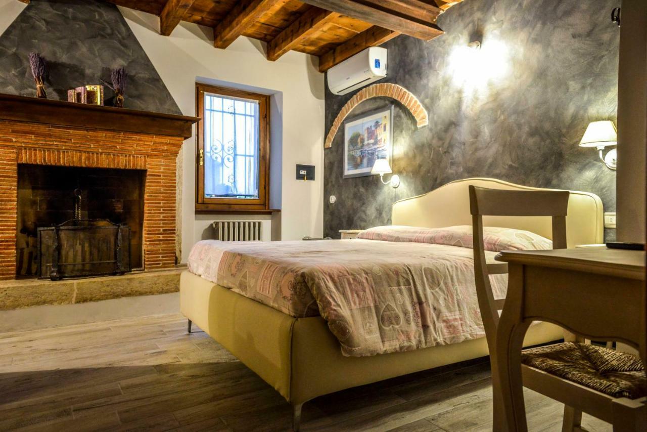 Borgo Di Calmasino Farm stay