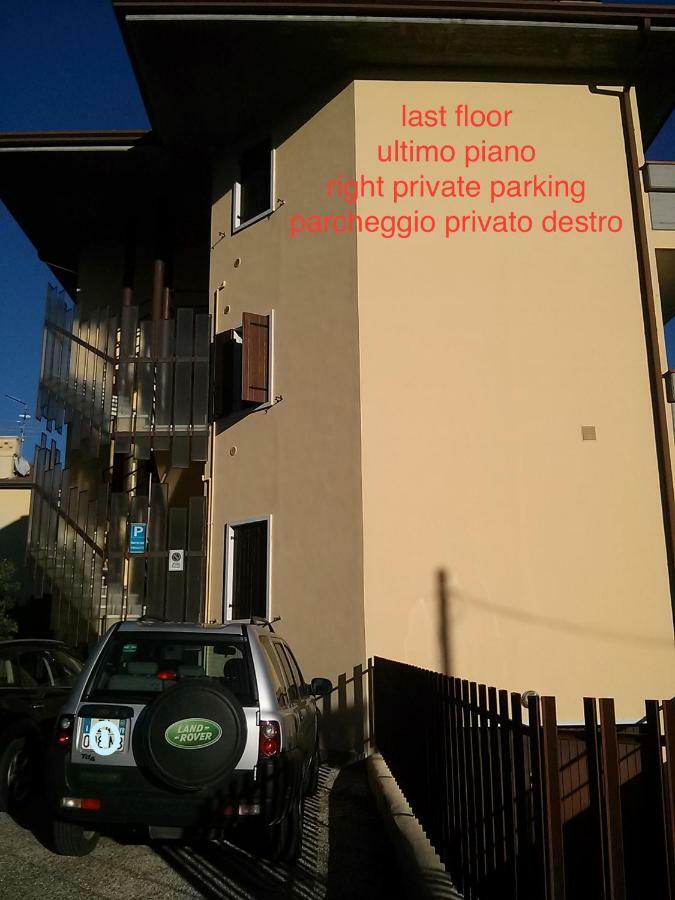 New Private Parking Apartment Bardolino