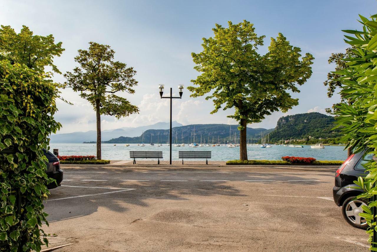 Front Lake Next To The Center * Bardolino