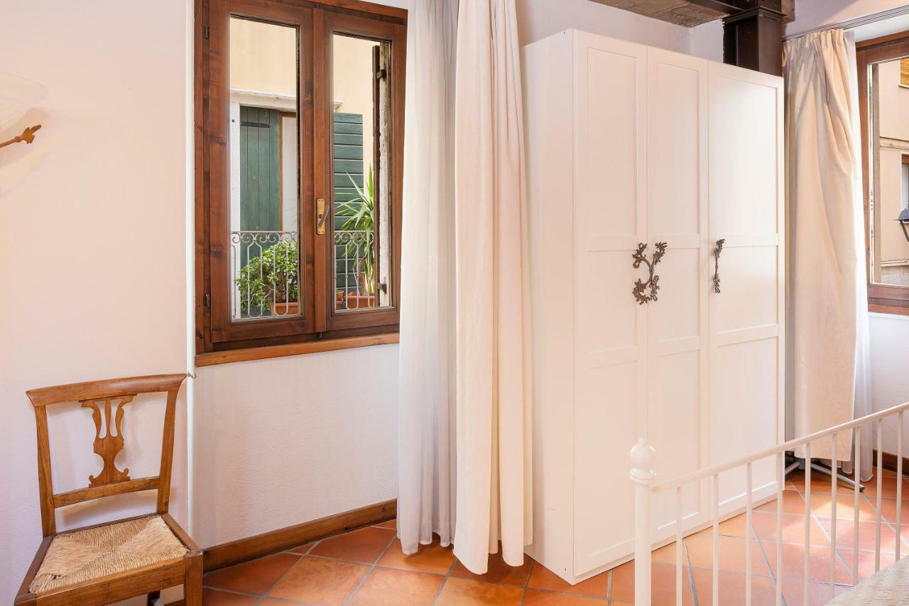Ca' Dinora Apartment