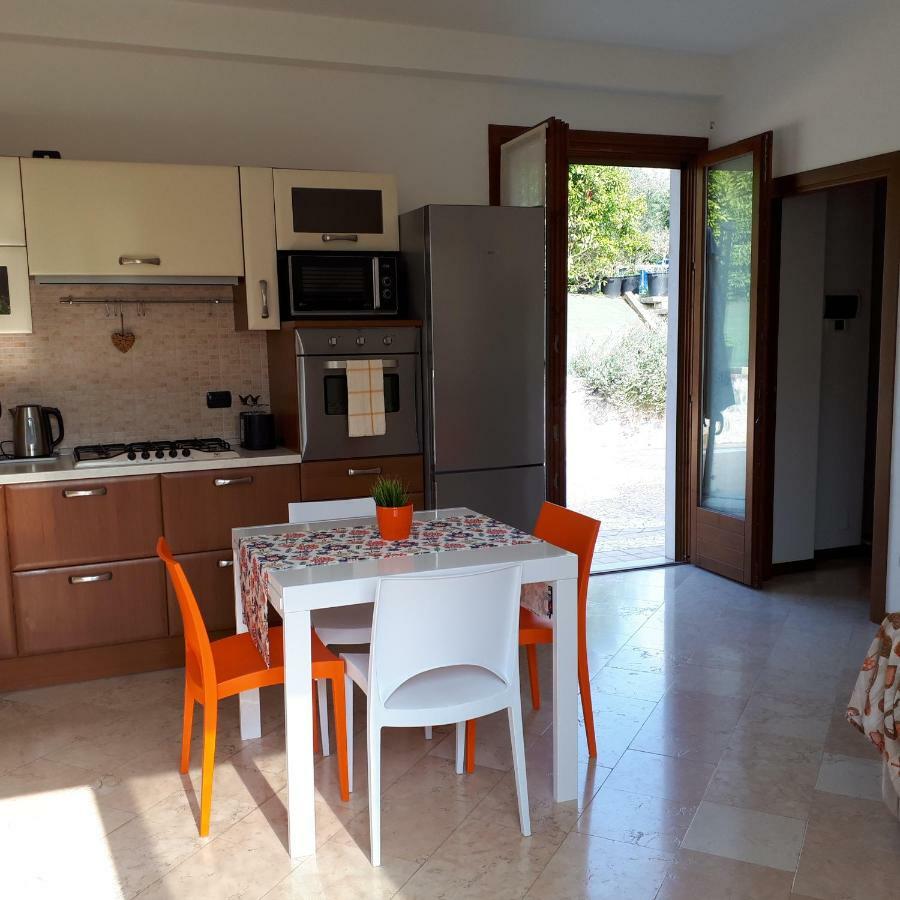 Apartament Con Giardino A Cisano Di *
