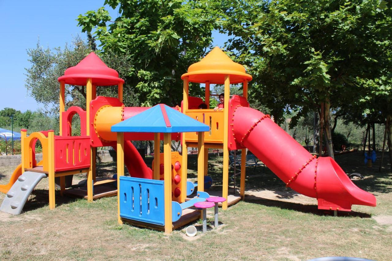 Happy Camp Mobile Homes In Cisano San Vito Bardolino