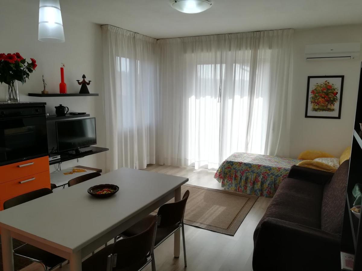 Sweet Irene Deluxe Apartment *
