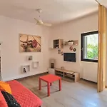 Volta Pool&Beach Apartment