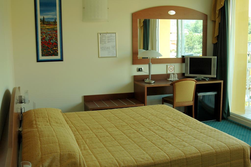 Capri 3* Bardolino