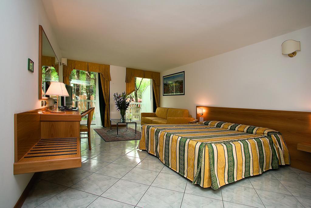 Capri Hotel Bardolino