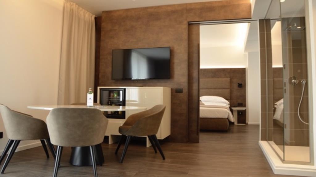 Solho Hotel 4*