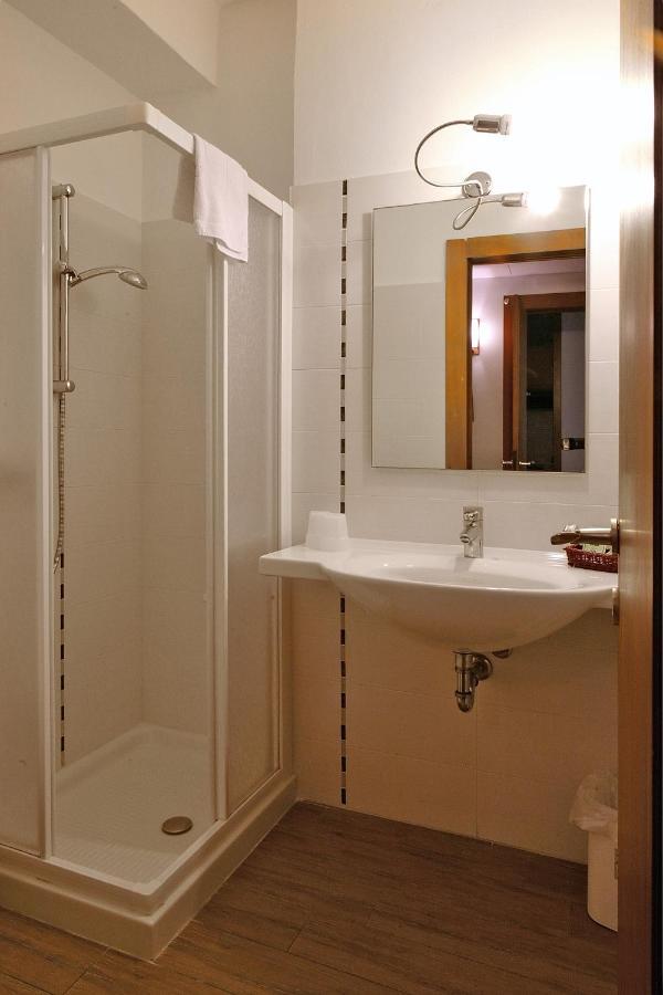 Front Aparthotel *