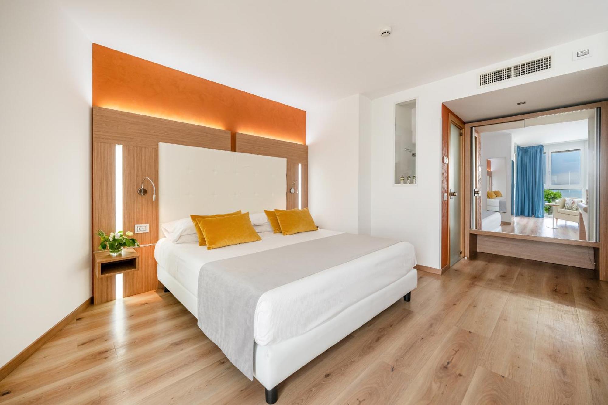 Kriss Internazionale Hotel 4*