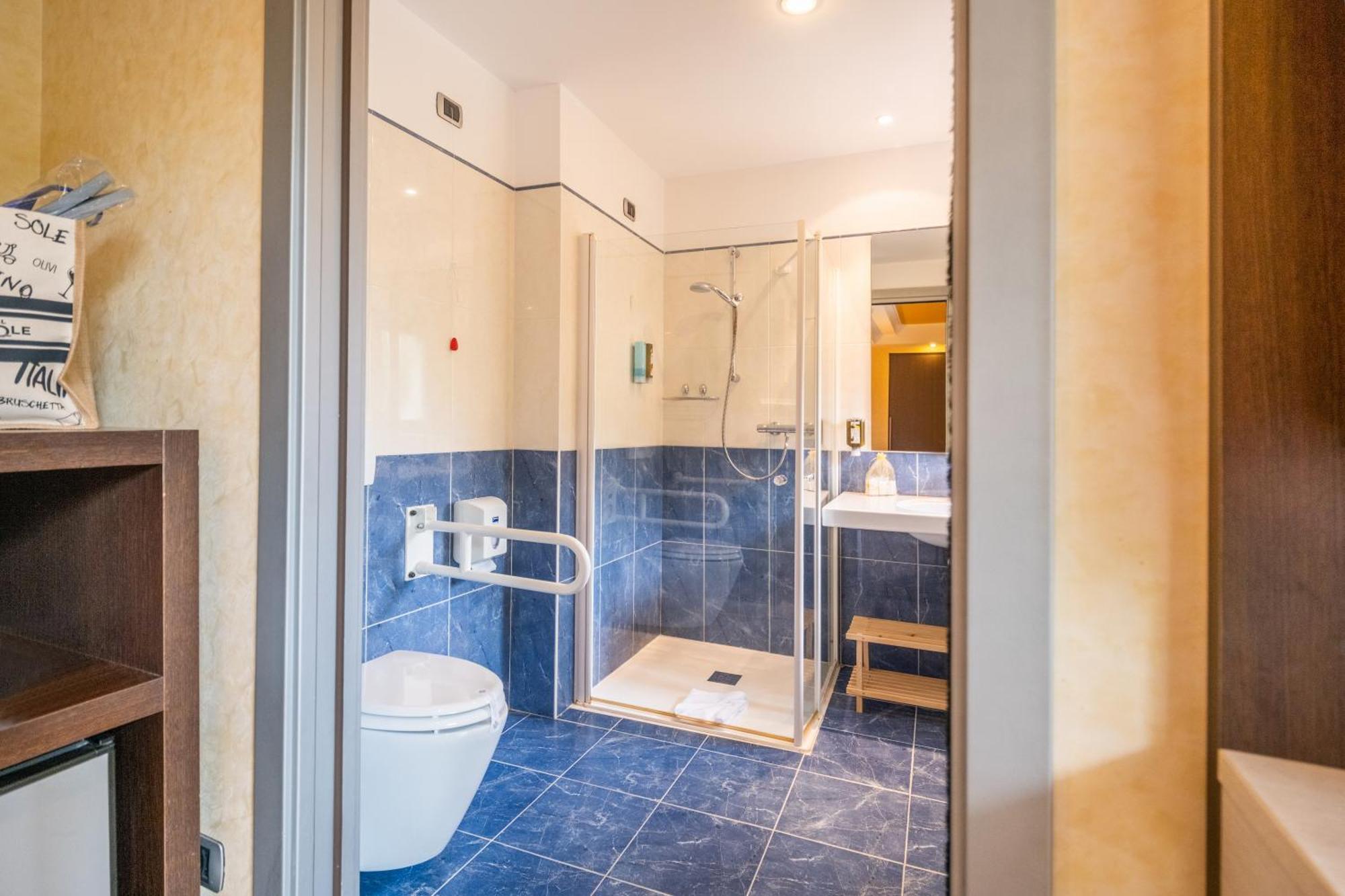 Kriss Internazionale Hotel 4*