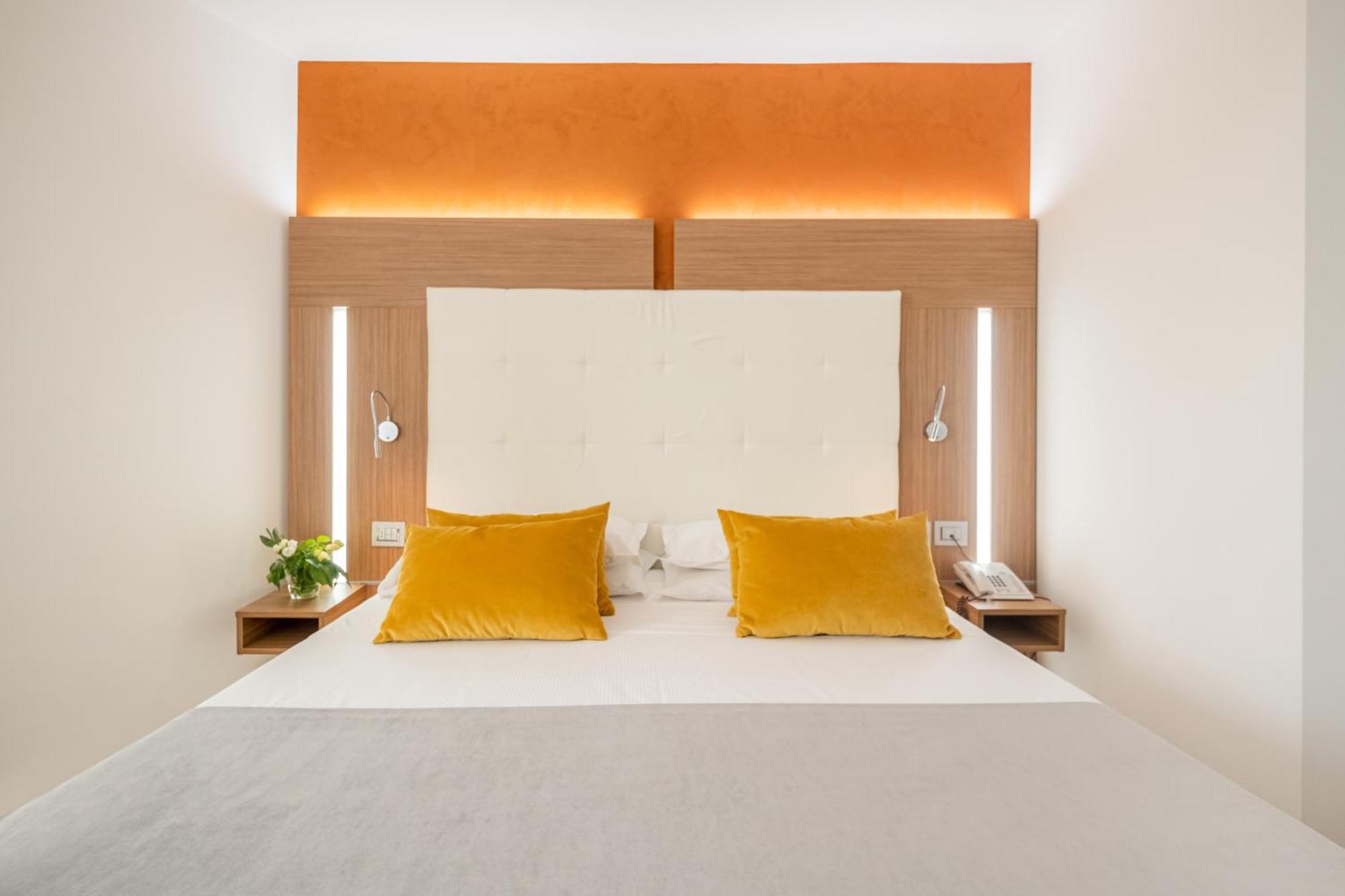 Kriss Internazionale Hotel 4*