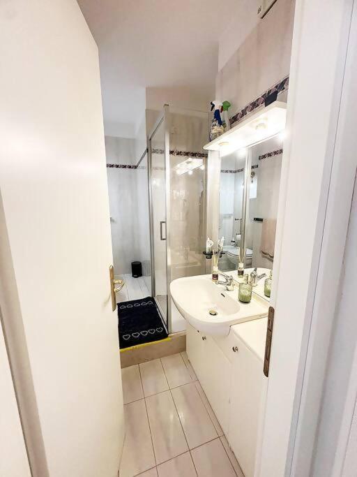 Apartment In1 *
